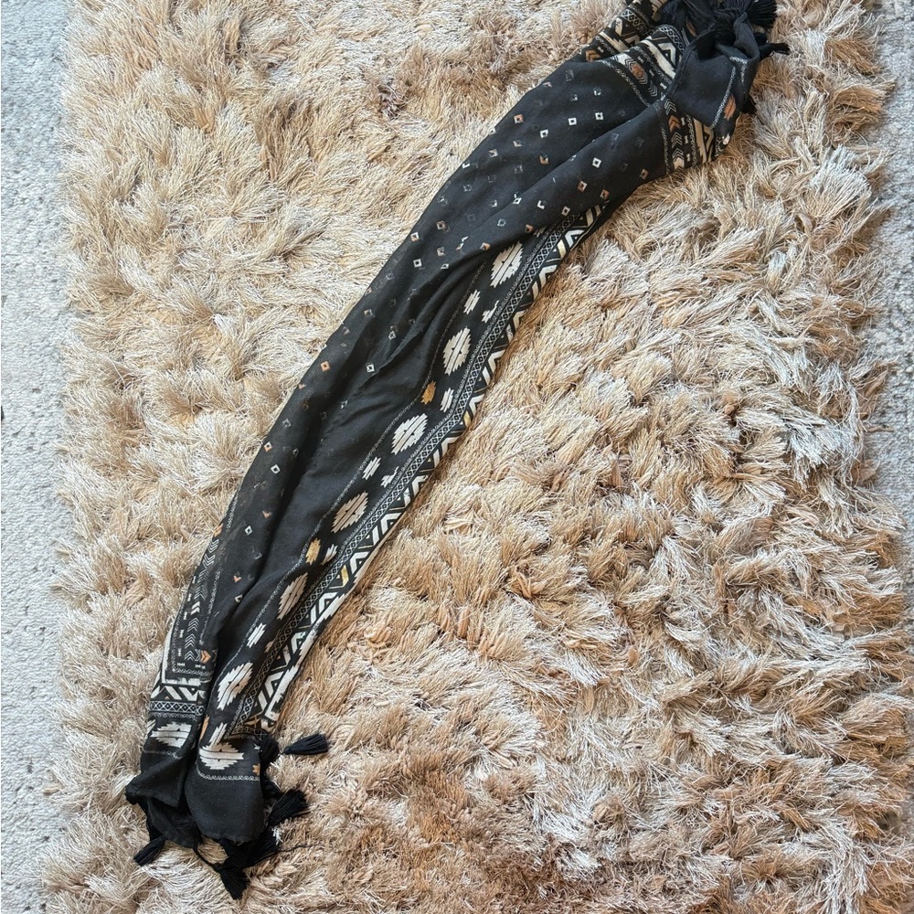 Black and White Patterned Scarf